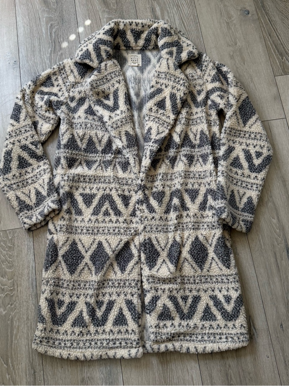 Billabong Cream & Gray Patterned Sherpa Coat size M